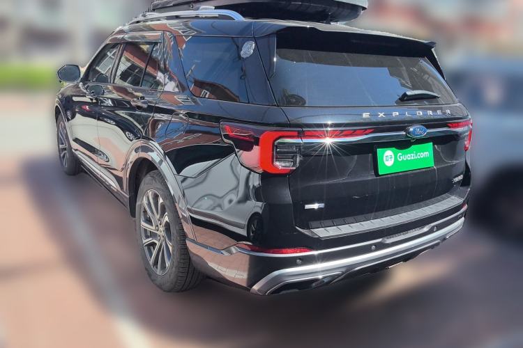 Used Ford Explorer 2023 EcoBoost 285 Four-Wheel Drive Stylish Plus Version 7 Seats
