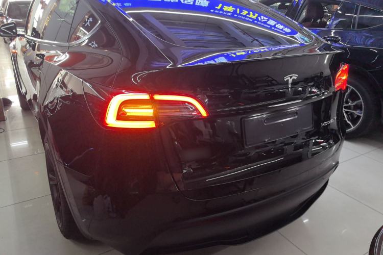 Used Tesla Model Y 2023 Rear-Wheel-Drive Version