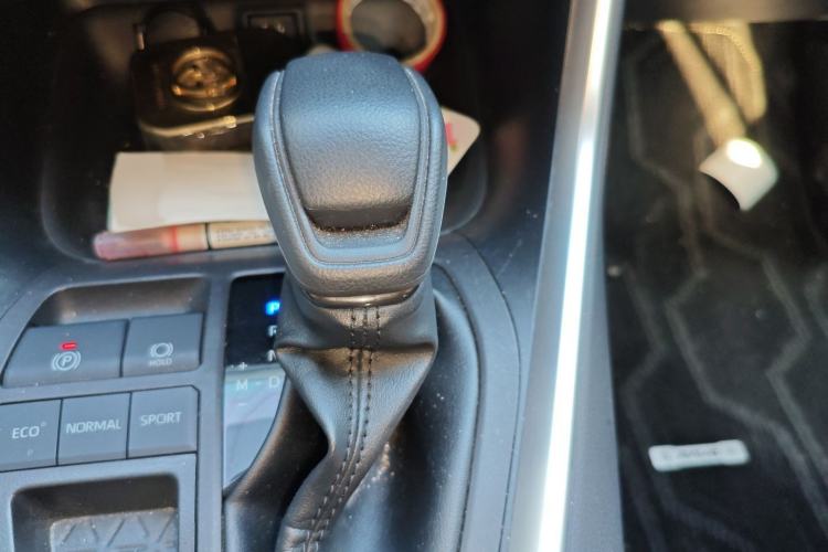 Used Toyota RAV4 2022 2.0L CVT Two-Wheel Drive Fashion Edition
