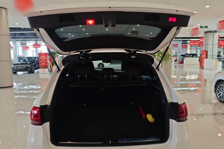 Used Mercedes-Benz GLC 2022 Refreshed GLC 300 L 4MATIC Dynamic Edition Trunk