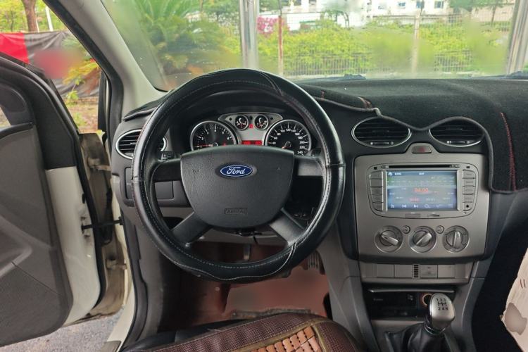 Used Ford Focus 2013 Hatchback Classic 1.8L Manual Base Model Steering Wheel