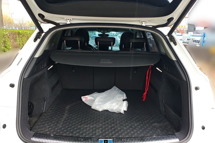 Used Audi Q5L 2020 Updated 40 TFSI Prestige Fashion Edition Trunk