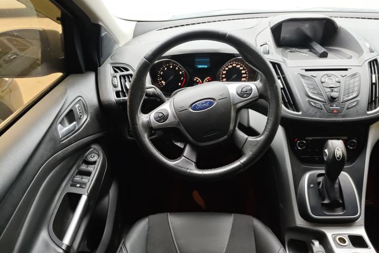 Used Ford Kuga 2013 1.6L GTDi Two-Wheel-Drive Comfort Model Steering Wheel