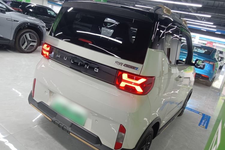 Used Wuling Hongguang MINIEV 2022 GAMEBOY 300km Enthusiast Model with Lithium Iron Phosphate
