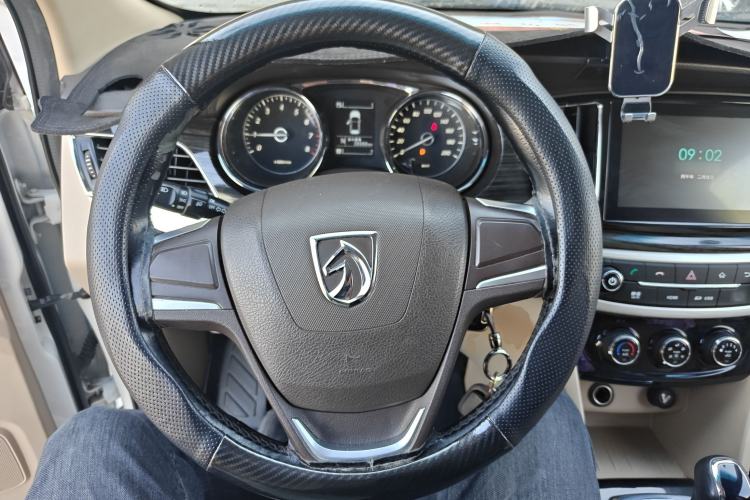 Used Baojun 730 2016 1.8L iAMT Comfort Version 7 Seats Steering Wheel