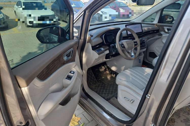 Used Roewe iMAX8 2023 400TGI Comfort Edition
