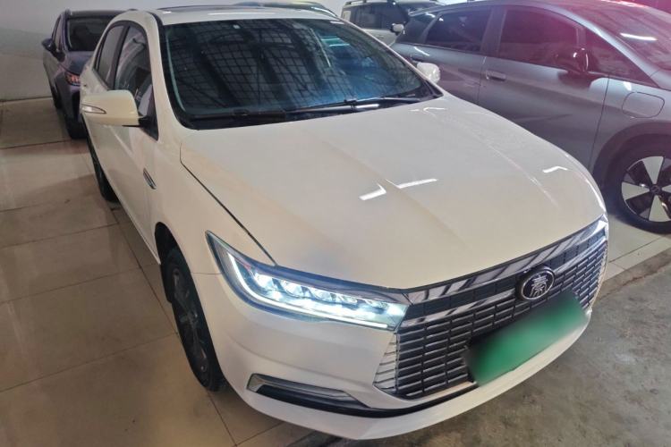 Used BYD Qin New Energy 2021 Travel Edition Front Right 45 Deg