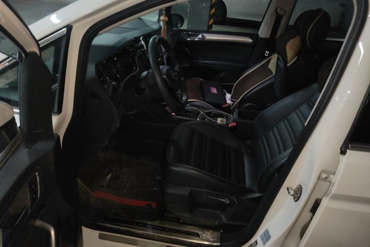 Used Volkswagen Touran 2018 Volkswagen Touran L 280TSI DSG Comfort Edition 7 Seats China VI Standard Driver Seat