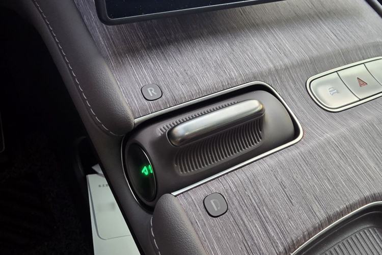 Used Nio ES7 2022 75 kWh Gear Lever