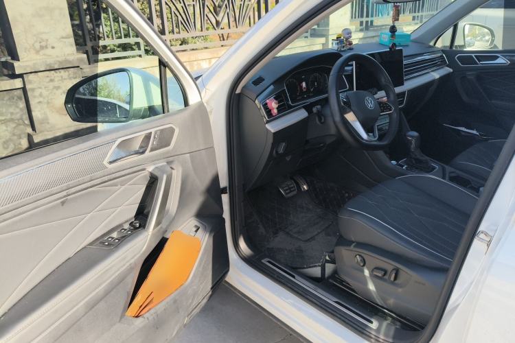 Used Volkswagen Tiguan L 2023 330TSI Automatic Two-Wheel Drive R-Line Flagship Edition Driver Seat