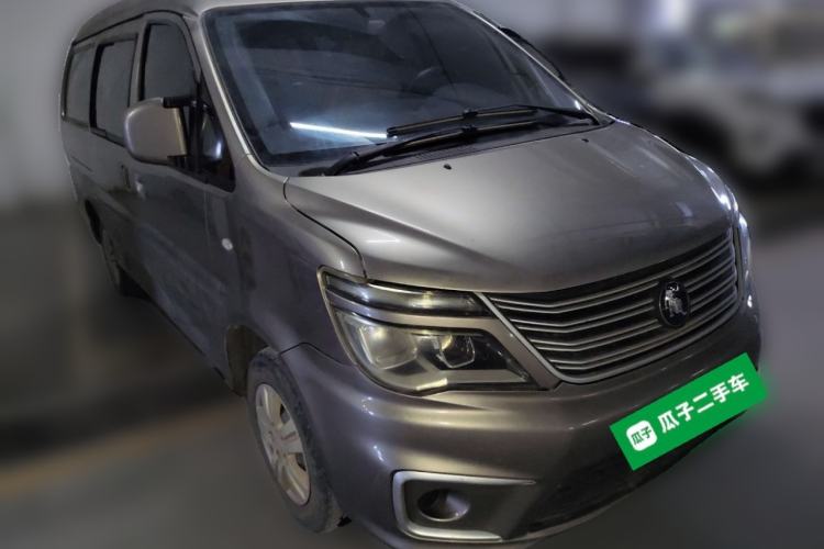 Used FORTHING Lingzhi 2022 M5L 2.0L Utility Model 7 Seats Front Right 45 Deg