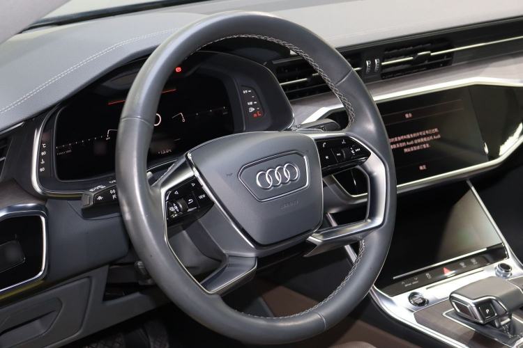 Used Audi A7L 2022 55 TFSI quattro S-line Zhiyuan Crystal Flow Package