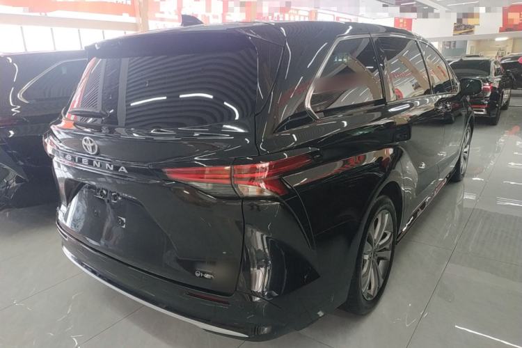 Used Toyota Sienna 2024 2.5L Hybrid Prestige Deluxe Edition