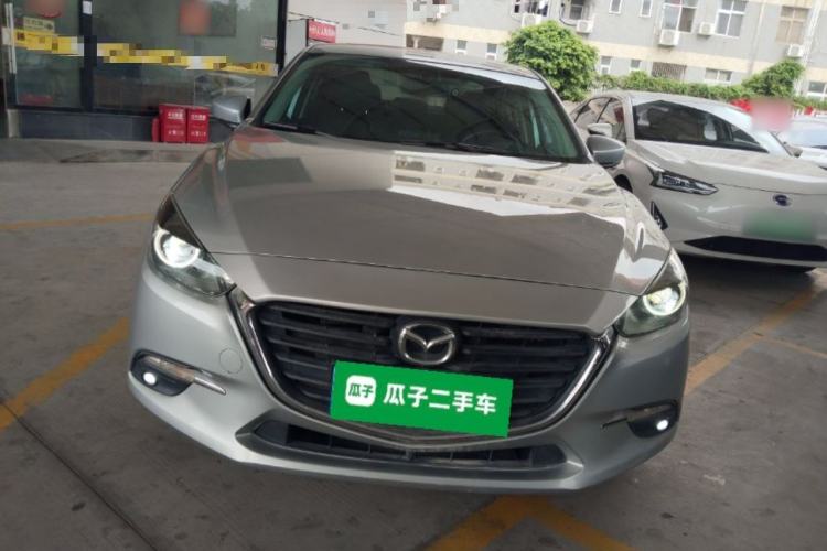 Used Mazda 3 Axela 2017 Sedan 1.5L Automatic Luxury Model China VI Standard