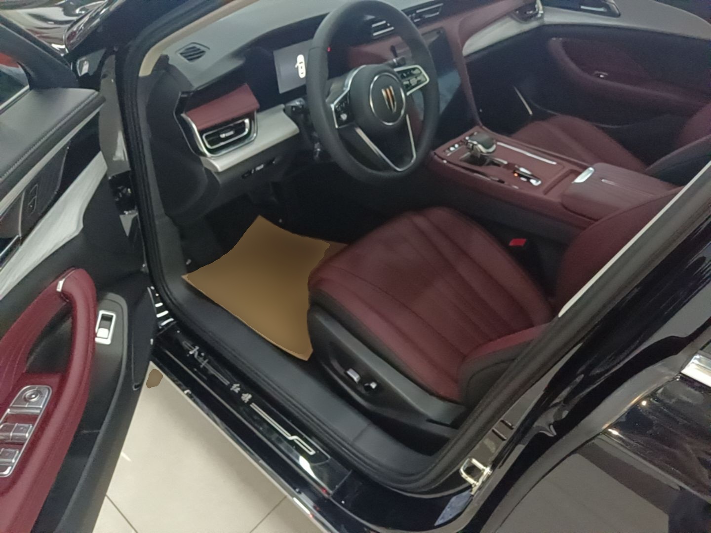 Hongqi H5 2025 1.5T DCT Qiyun 500 000th Unit Commemorative Edition — снимка 18