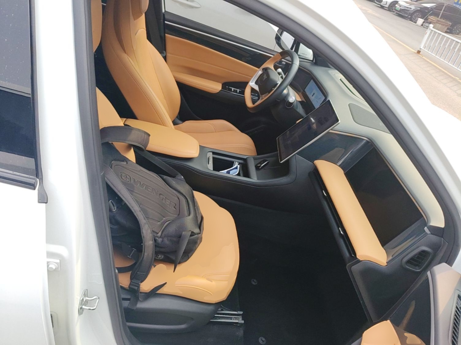 Geely Galaxy L7 2023 1.5T 115 km PLUS — снимка 19