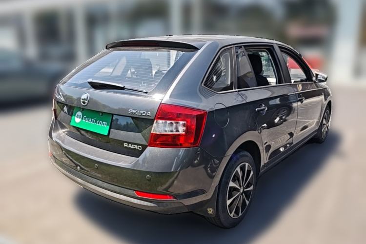 Used Skoda Rapid Spaceback 2014 1.6L Automatic Enjoyment Edition