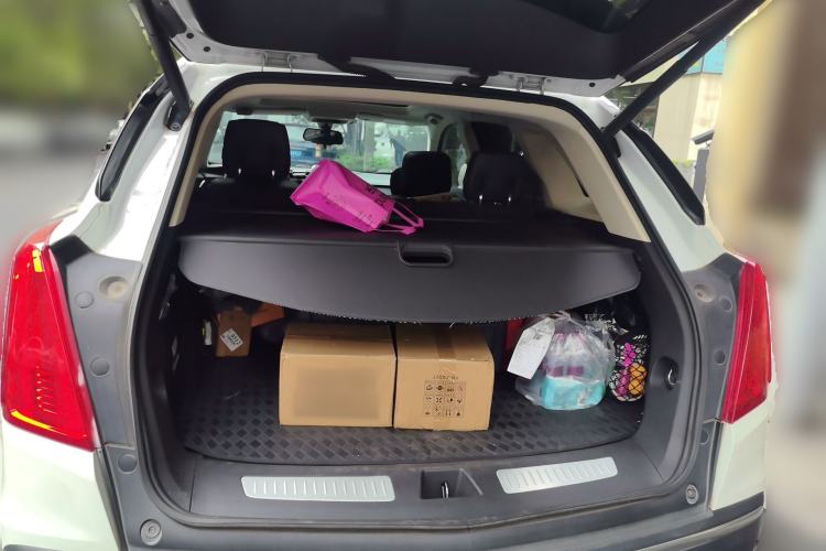 Used Cadillac XT5 2018 28T Four-Wheel Drive Luxury Model Trunk