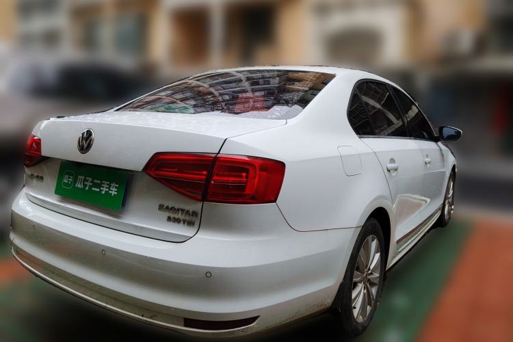 Used Volkswagen Sagitar 2015 230TSI Automatic Comfort Version Rear Right 45 Deg