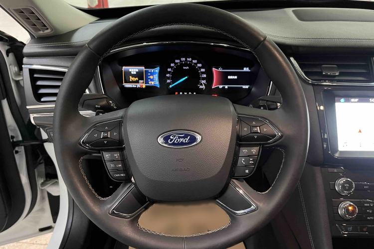 Used Ford Taurus 2017 EcoBoost 245 Fashion Edition Interior 2