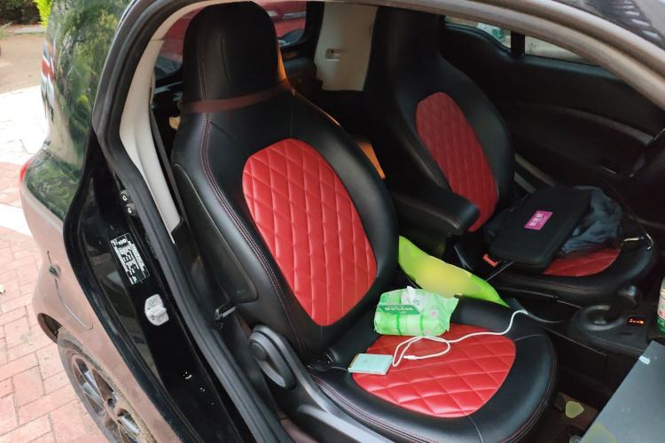 Used smart fortwo 2015 1.0L 52 kW Hardtop Passion Edition Left Rear Seat