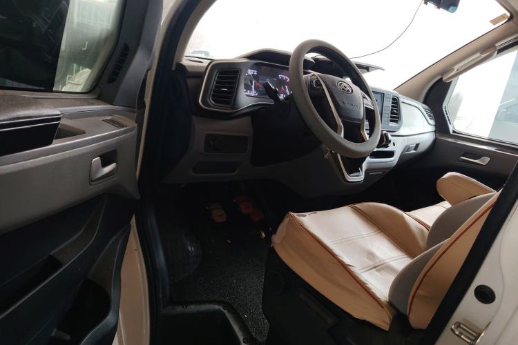 Used SAIC MAXUS Xintu V80 2024 Aotuntong 6MT Short-Wheelbase Ultra-Low Roof 127 Ps 5-Seater