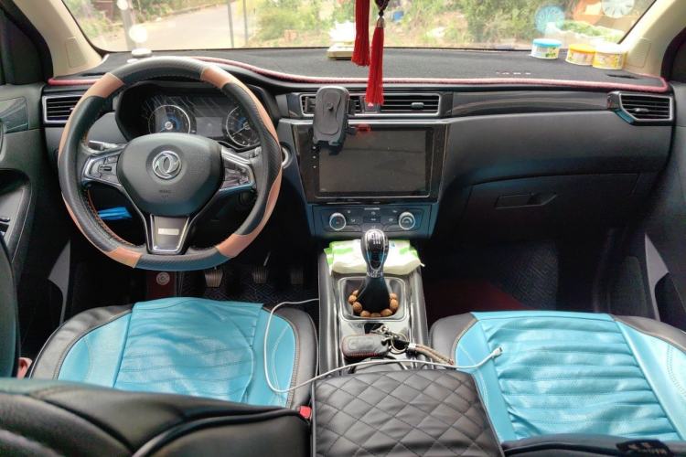 Used Dongfeng Fengon 580 2017 1.5T Manual Luxury Model