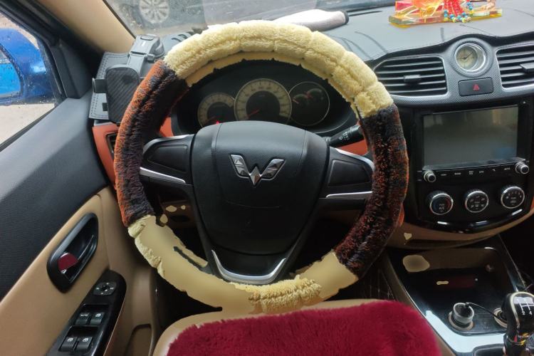 Used Wuling Hongguang 2014 1.5L S Comfort Model