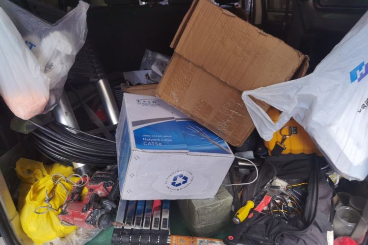 Used Dongfeng Fengon 380 2022 1.5L Comfort-Class Passenger Vehicle (Steel Spring) with 8 Seats