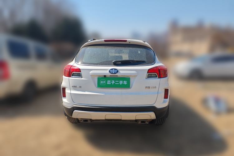 Used Bestune X80 2013 2.0L automatic comfort version
