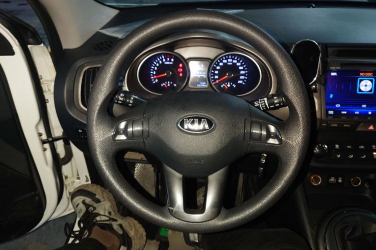 Used Kia Sportage R 2015 2.0L Manual Two-Wheel Drive GL Model Steering Wheel