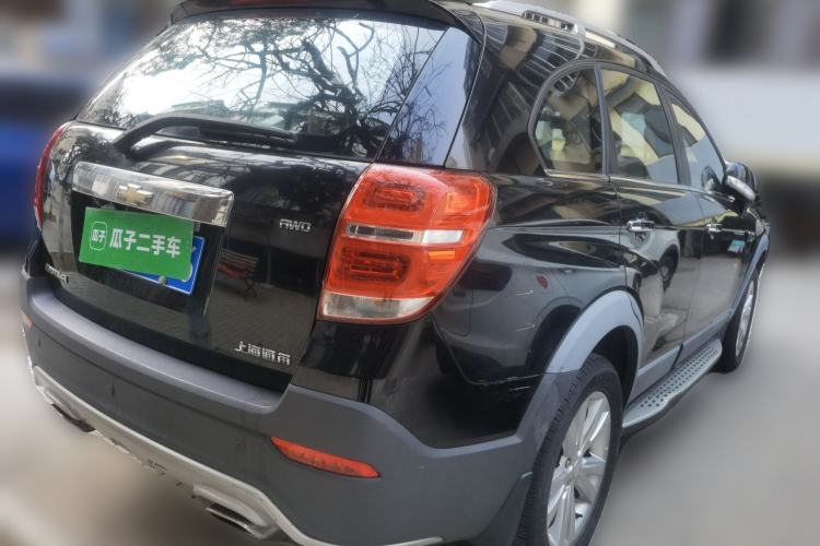 Used Chevrolet Captiva 2015 2.4L 4x4 Flagship Edition 7-Seater