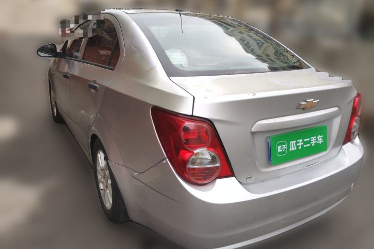 Used Chevrolet Aveo Sonic 2011 Sedan 1.4L MT SL