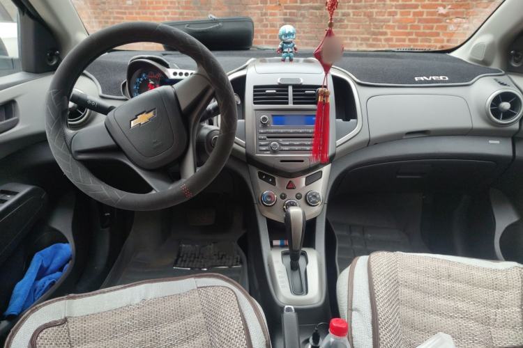 Used Chevrolet Aveo Sonic 2013 Sedan 1.4L Automatic with Sunroof