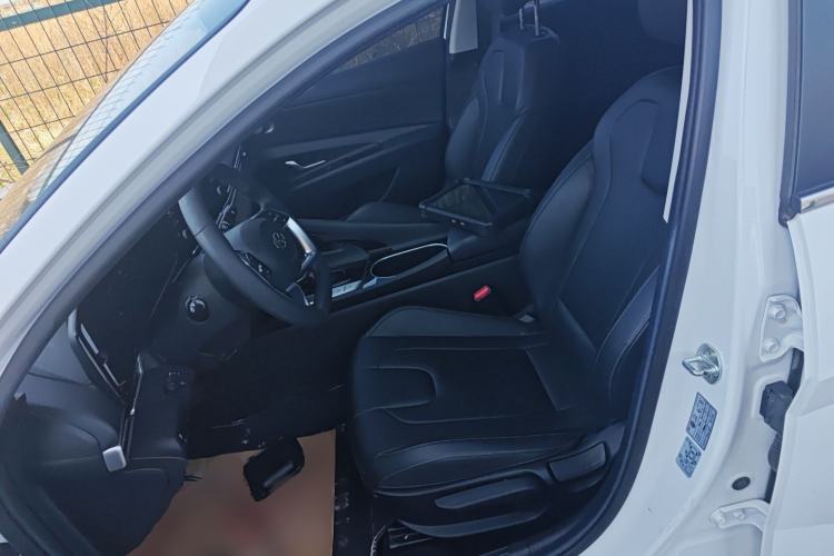 Used Hyundai Elantra 2021 1.5L CVT GLX Elite Edition Left Front Seat