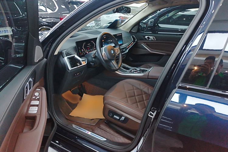 Used BMW X5 2023 xDrive 30Li Luxury M Sport Night Edition Package