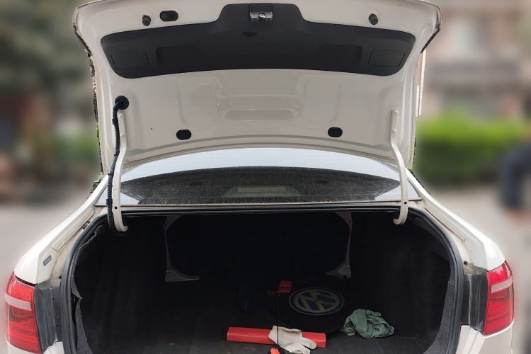 Used Volkswagen Lavida 2013 Revised Classic 1.6L Automatic Fashion Edition