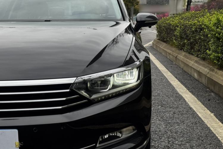 Used Volkswagen Magotan 2018 Facelift 330TSI DSG Luxury Model Left Front Headlight