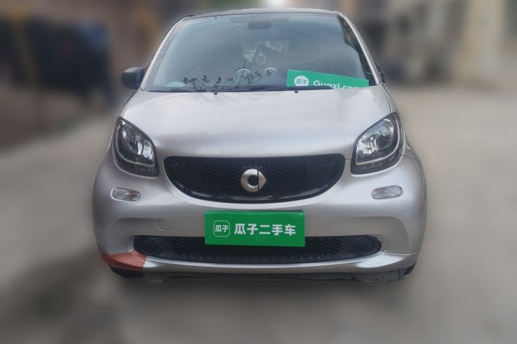 Used smart fortwo 2015 1.0L 52 kW hardtop Dynamic version