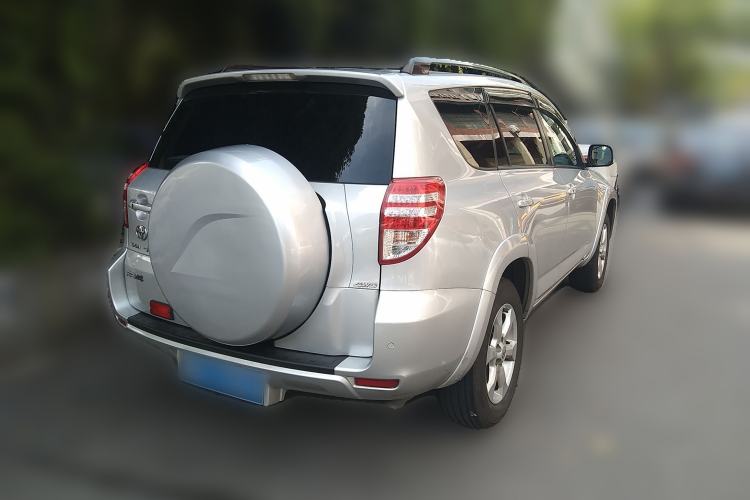 Used Toyota RAV4 2009 2.4L Automatic Luxury Edition
