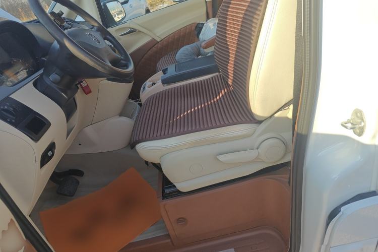 Used Mercedes-Benz Vito 2013 3.0L Business Edition Left Front Seat