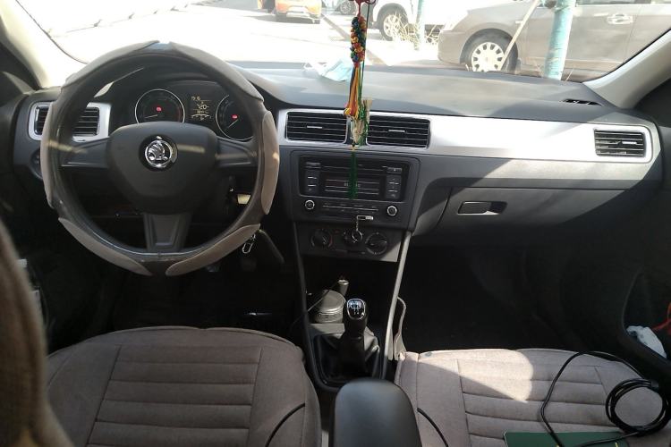 Used Skoda Rapid Spaceback 2014 1.6L Manual Enjoyment Edition
