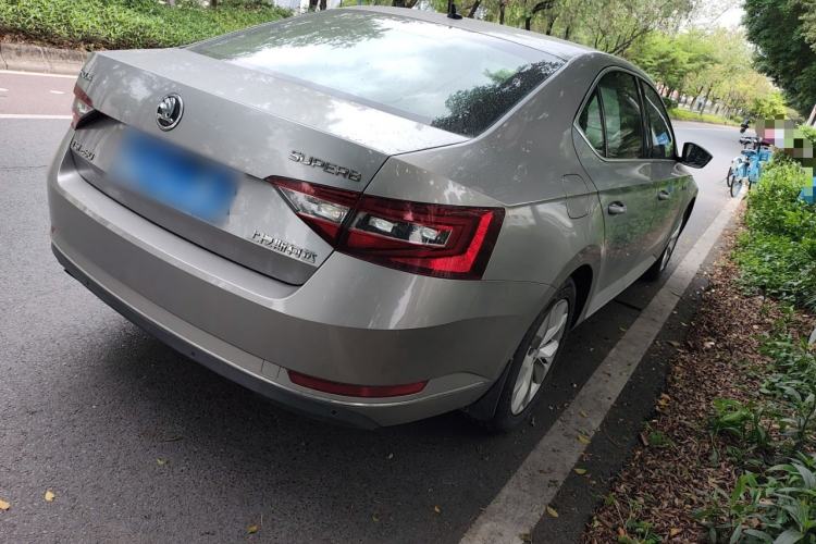 Used Skoda Superb 2016 TSI280 DSG Innovation Edition Rear Right 45 Deg