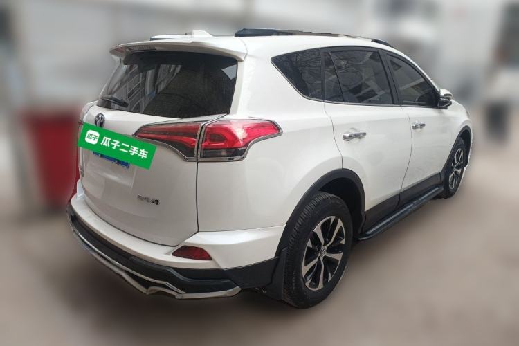 Used Toyota RAV4 2016 2.0L CVT Two-Wheel Drive Fashion Edition China V Standard