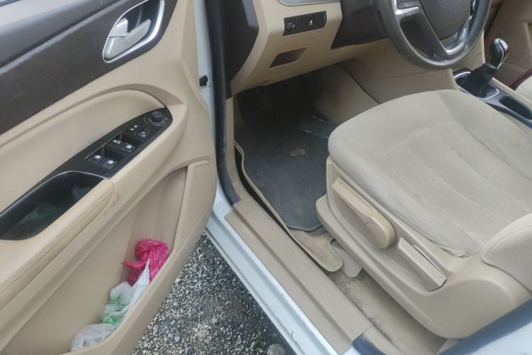 Used Baojun 730 2016 1.5L Manual Value Edition 7 Seats China V Emission Standard