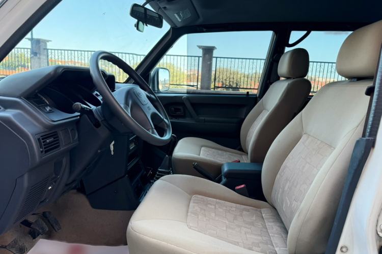 Used Leopaard 6481 2014 2.2L Manual 4x4