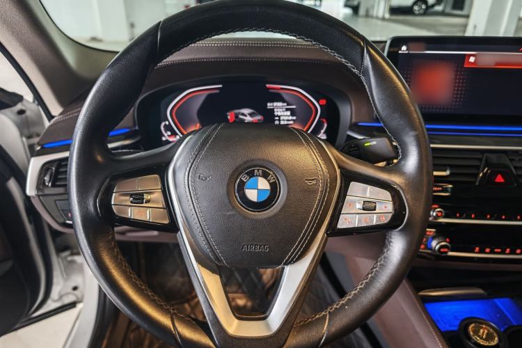 Used BMW 5 Series 2022 Restyled 525Li Luxury Package Steering Wheel