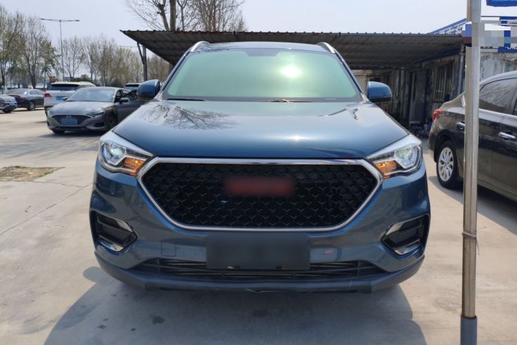 Used Sinotruk VGV U70 2020 1.5T Manual Elite Edition 7-Seater Front