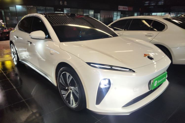 Used Nio ET5 2025 75 kWh Front Right 45 Deg