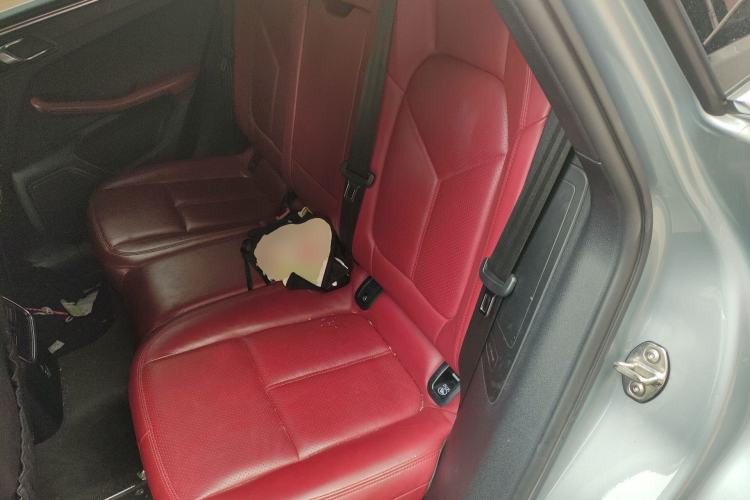 Used Porsche Macan 2021 Macan 2.0T Left Rear Seat